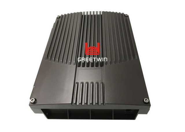 强大的 10W GSM900MHz 移动信号中继器，采用 IP63 防水设计